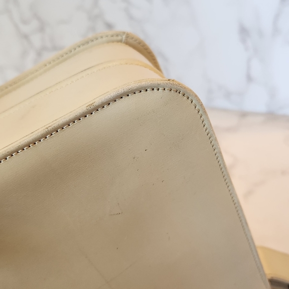 GUCCI Vintage Cream Leather Shoulder Bag - Picture 6 of 15